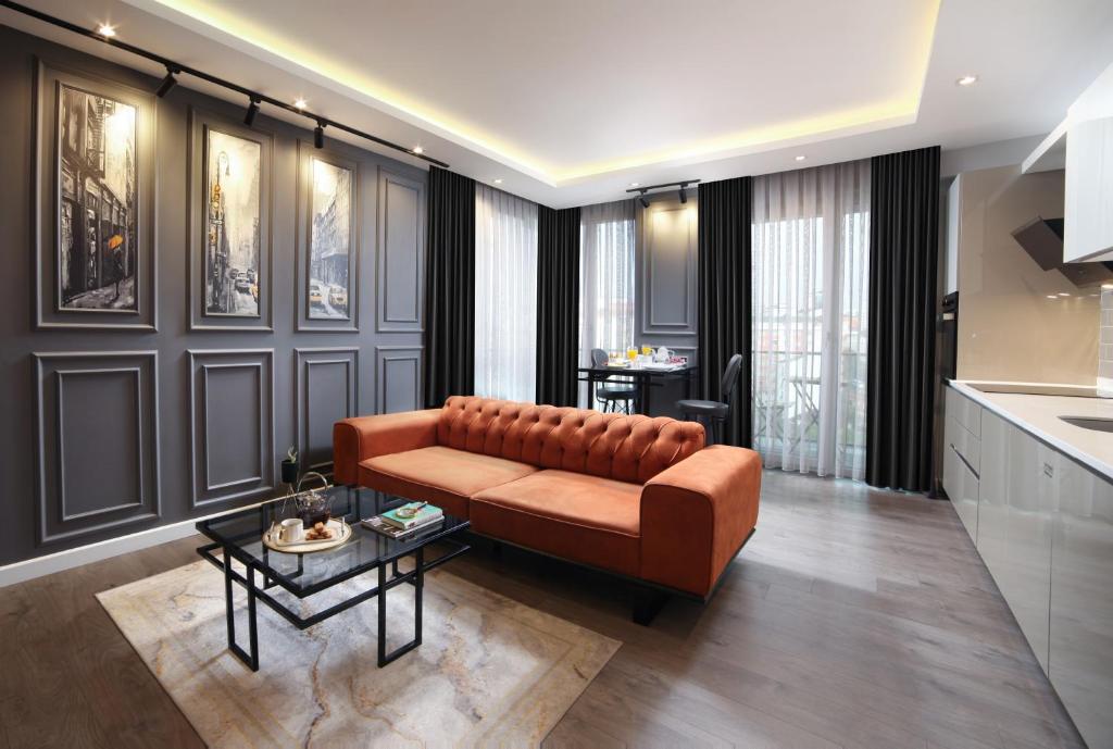 A seating area at Ataşehir The Place Suites