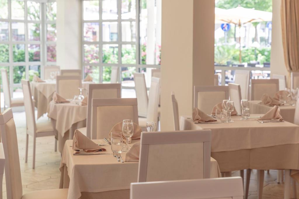 Restaurace v ubytování Hotel Athena