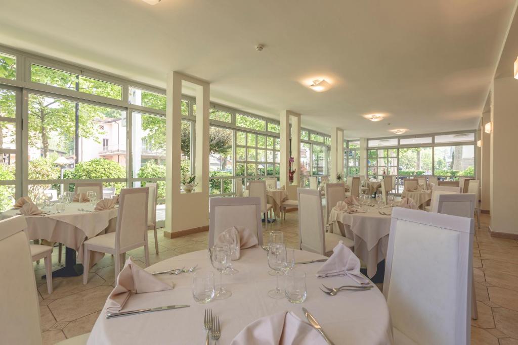 Restaurace v ubytování Hotel Athena