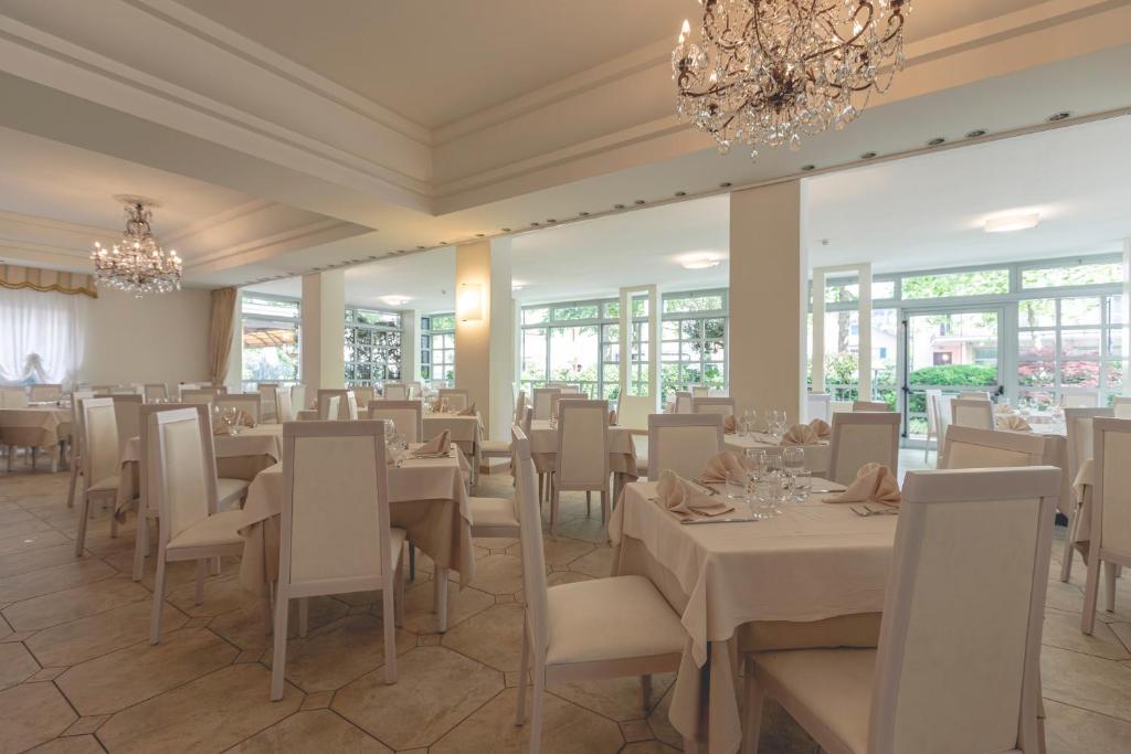 Restaurace v ubytování Hotel Athena