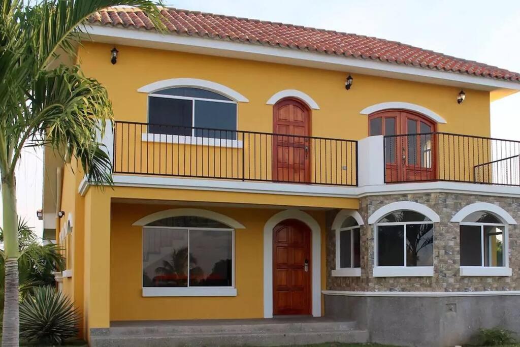 Hoone, kus puhkemaja asub