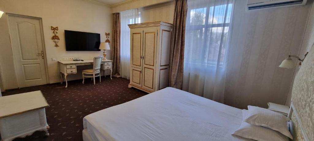 Topaz Boutique - Resim 37