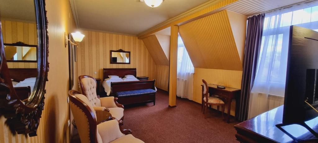 Topaz Boutique - Resim 15