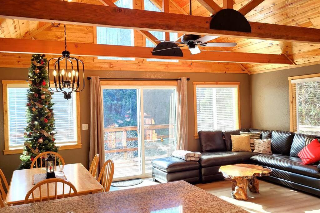 Sequoia Oaks, Ponderosa (updated prices 2024)