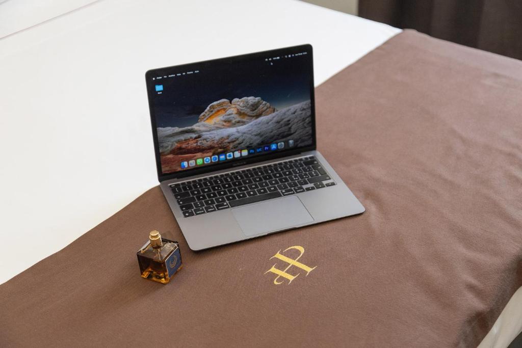 Telewizja i/lub zestaw kina domowego w obiekcie Palace Hotel Due Ponti