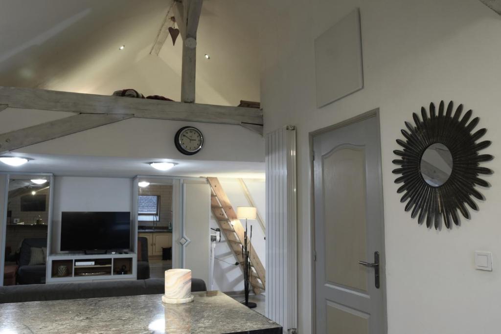 TV a/nebo společenská místnost v ubytování DUPLEX SPACIEUX TOUT CONFORT