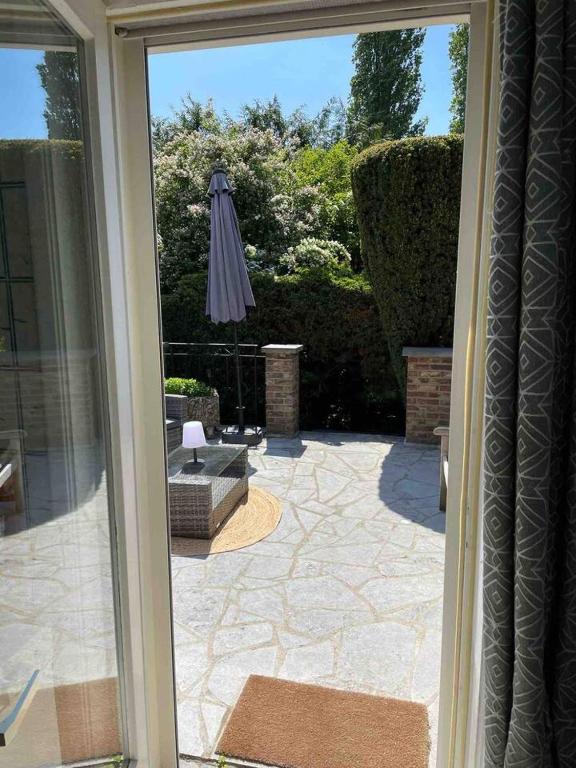 Zahrada ubytování Cosy studio close to Brussels South Charleroi Airport
