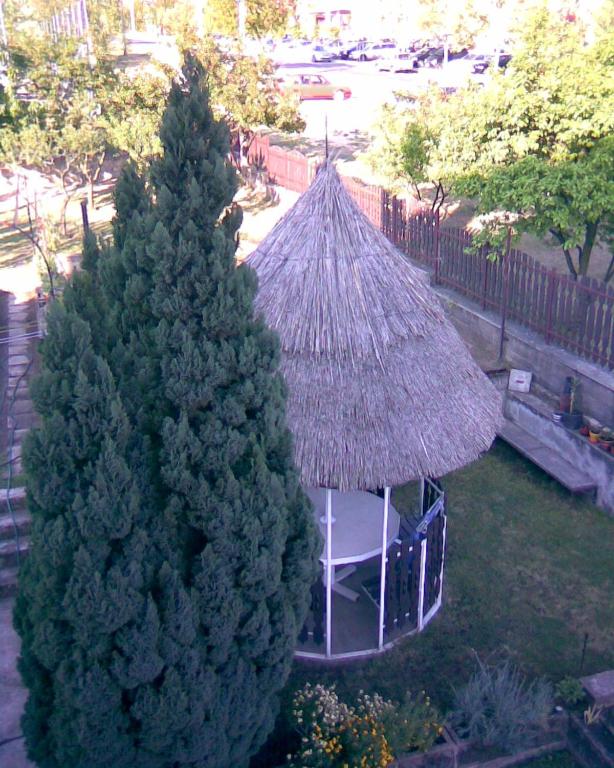 Zahrada ubytování Vár-Lak Apartman