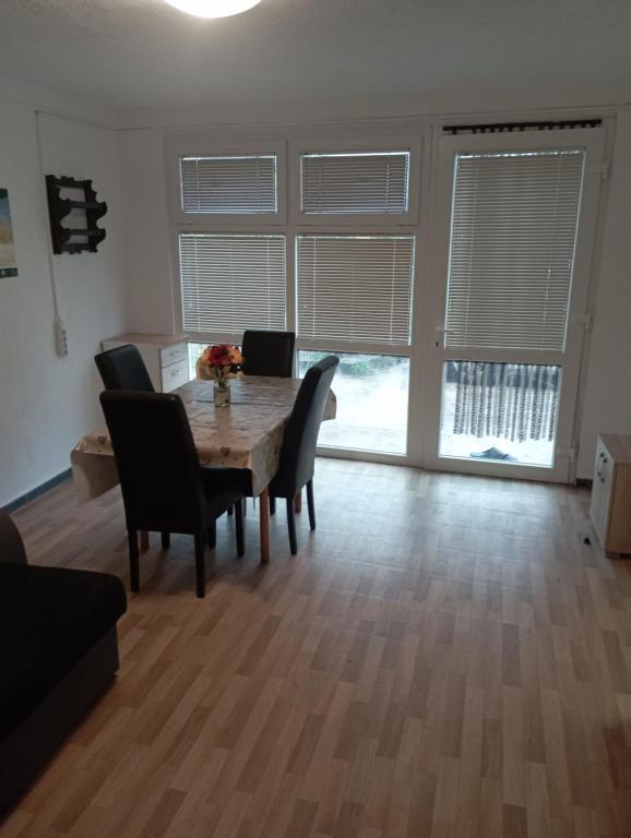 Foto Kotoris asuva majutusasutuse Apartments Villa Marta - Begovic galeriist