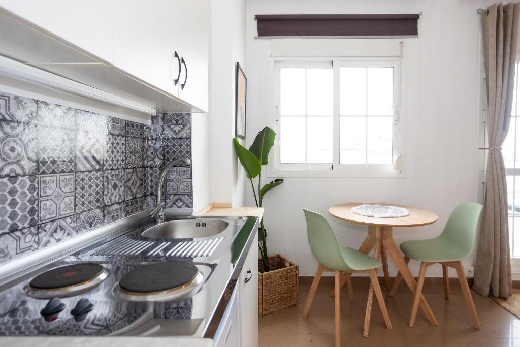 Naim Guest House Nerja - Apartment With Sea View