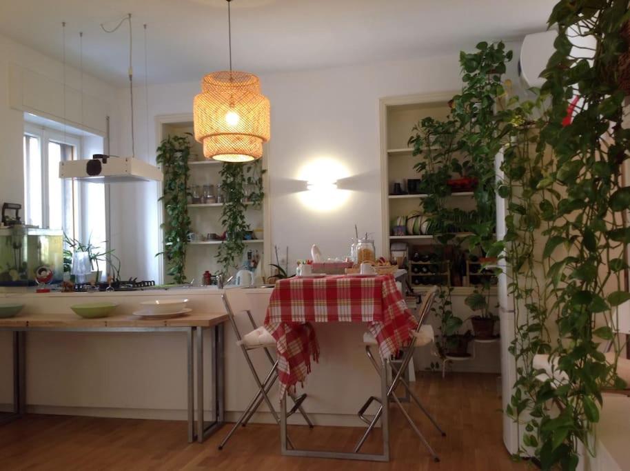 HOME SWEET HOME - Housity