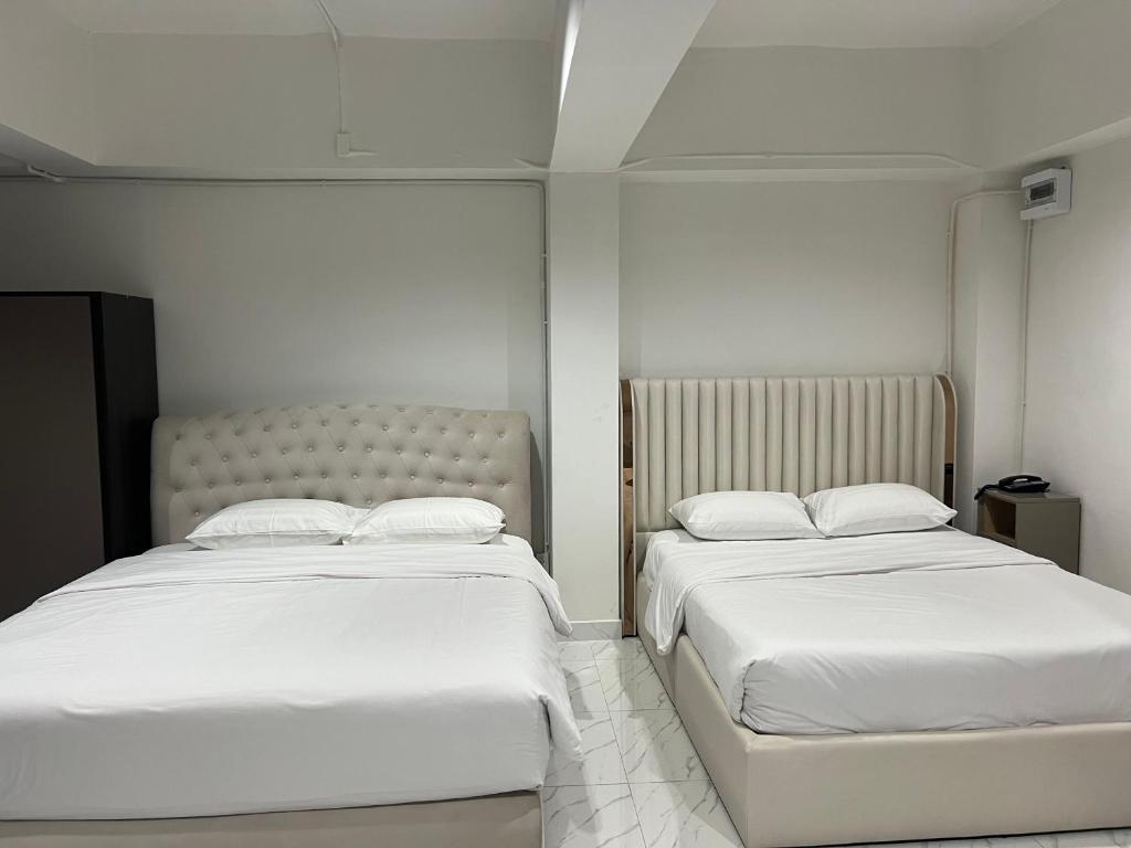 
Premium Deluxe with City View
