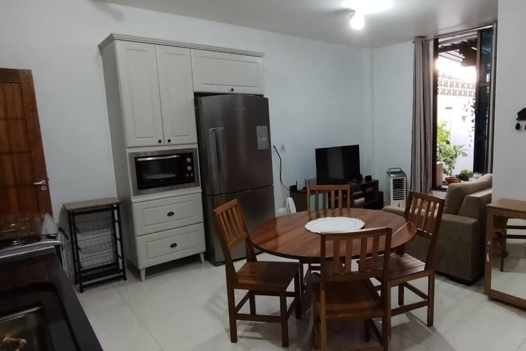 Kuchyň nebo kuchyňský kout v ubytování Casa aconchegante