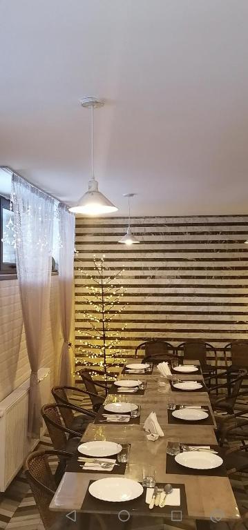 Restaurace v ubytování Garemta