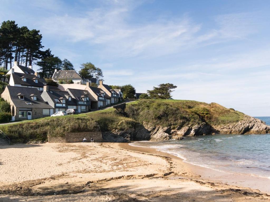 Photo de la galerie de l'établissement Appartement familial à deux pas de la plage - FR-1-418-236, au Palais