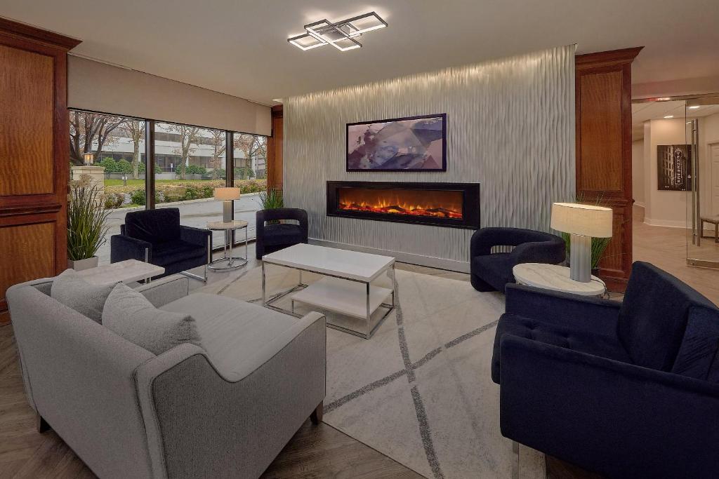 Crowne Plaza Knoxville Downtown University by IHG photo