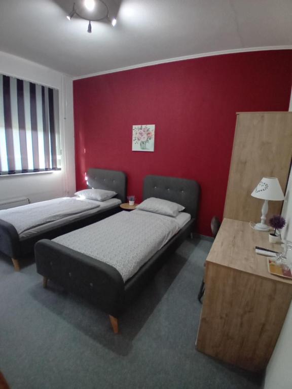 Pansion San - Twin Room