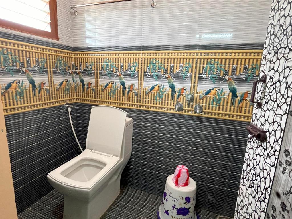 Koupelna v ubytování Sai Ayush Homestay