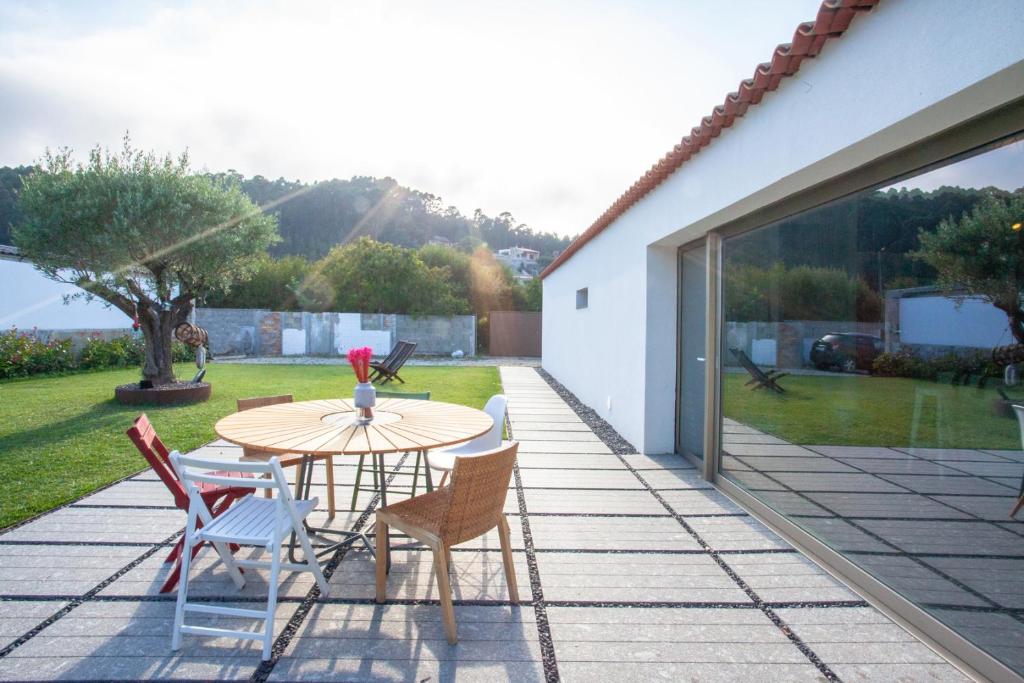 Zahrada ubytování A Factoria Beach House by Prishomes