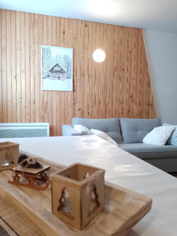 Photo de la galerie de l'établissement Les Tomettes - Apt. 5 personnes, à Saint-Lary-Soulan