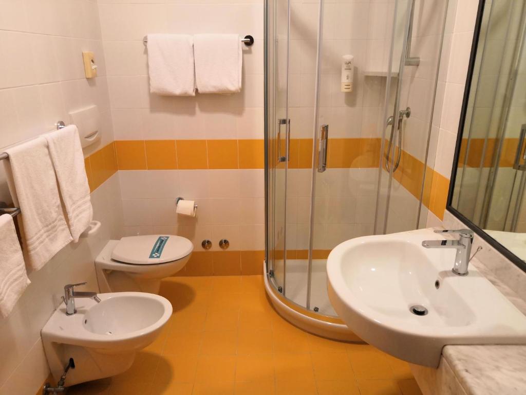 Koupelna v ubytování Hotel Sirenetta