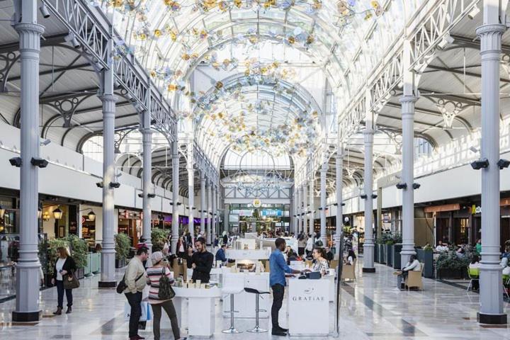 Restavracija oz. druge mo&#x17E;nosti za prehrano v nastanitvi Maison &agrave; cot&eacute; de Disneyland Paris, Stade de France, Jeux Olympiques