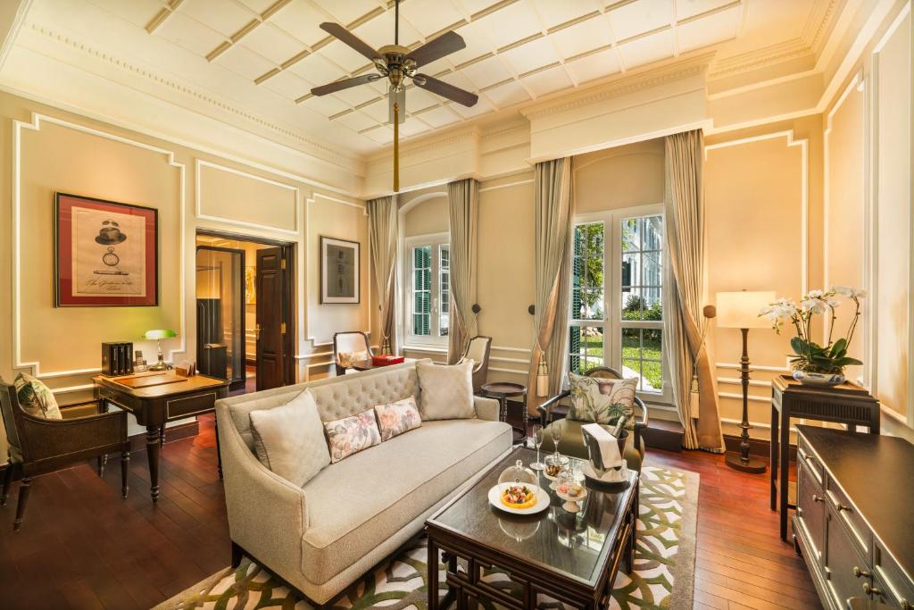 Heritage Wing Somerset Maugham Suite with King Beds - Metropole Privileges and Benefits