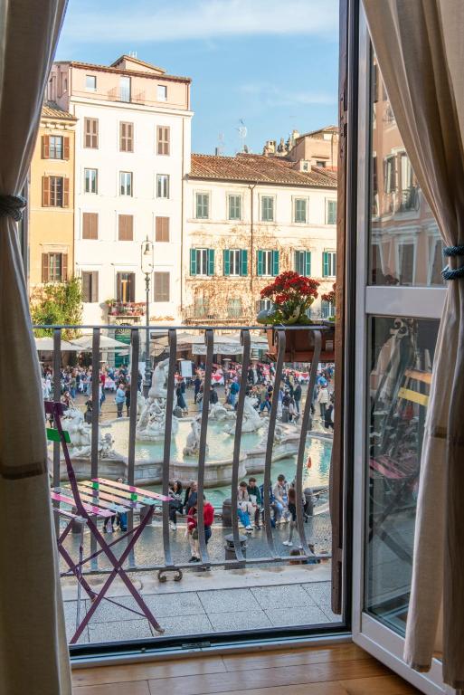 Navona Charming Balcony