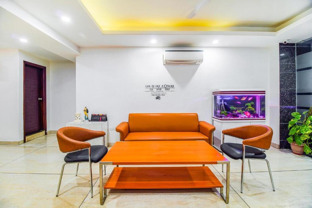 Posezení v ubytování FabHotel VR Stay