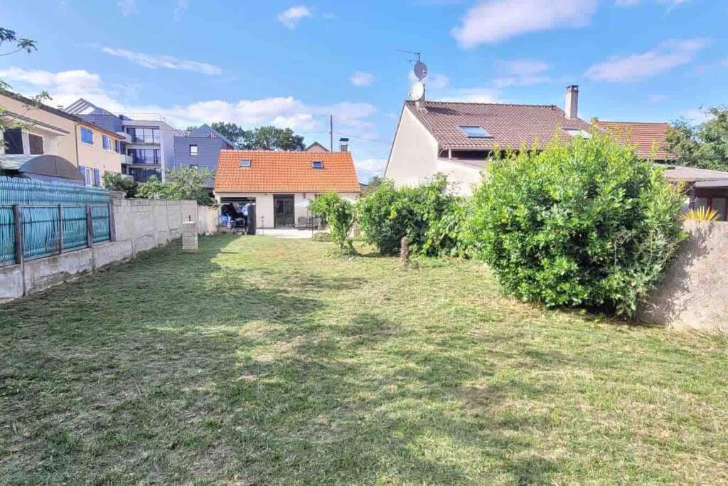 Maison familiale proche de Disneyland Paris, Paris, Montfermeil (tarifs actualisés 2024)