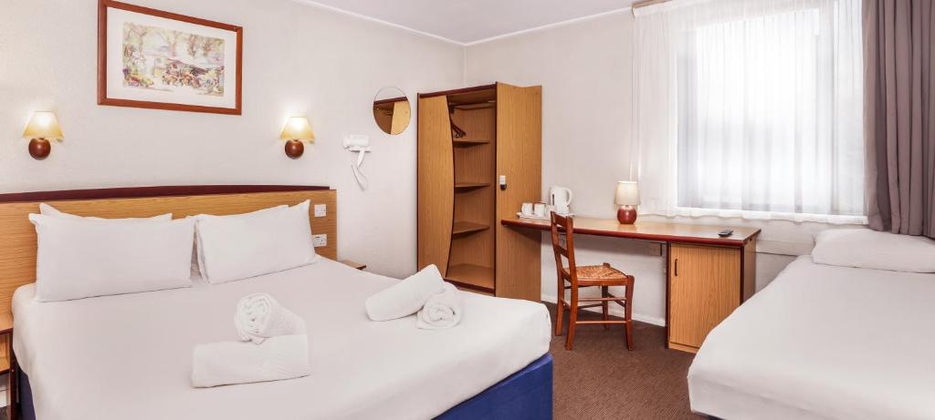 Campanile Manchester - Triple Room