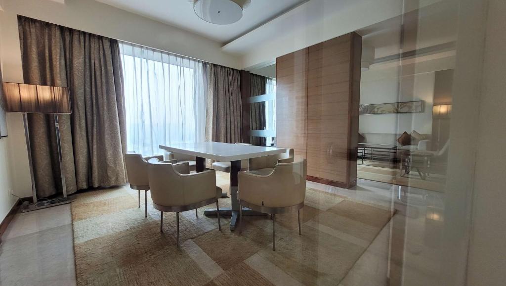 Posezení v ubytování Radisson Blu Hotel, Greater Noida