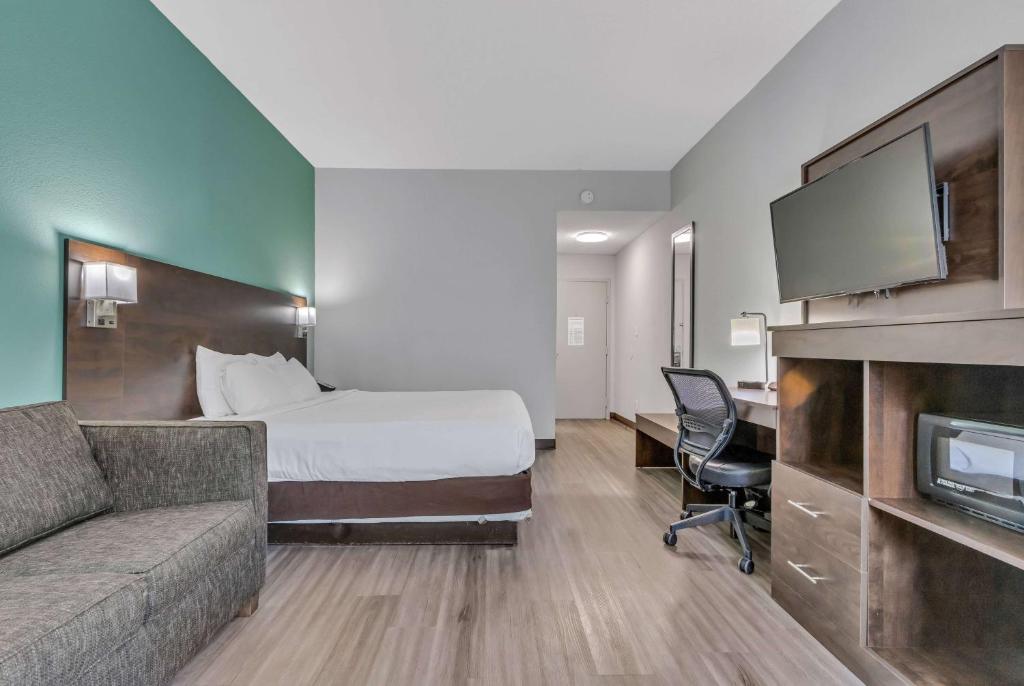 Baymont by Wyndham N Myrtle Beach - Park & Sports Complex Area photo