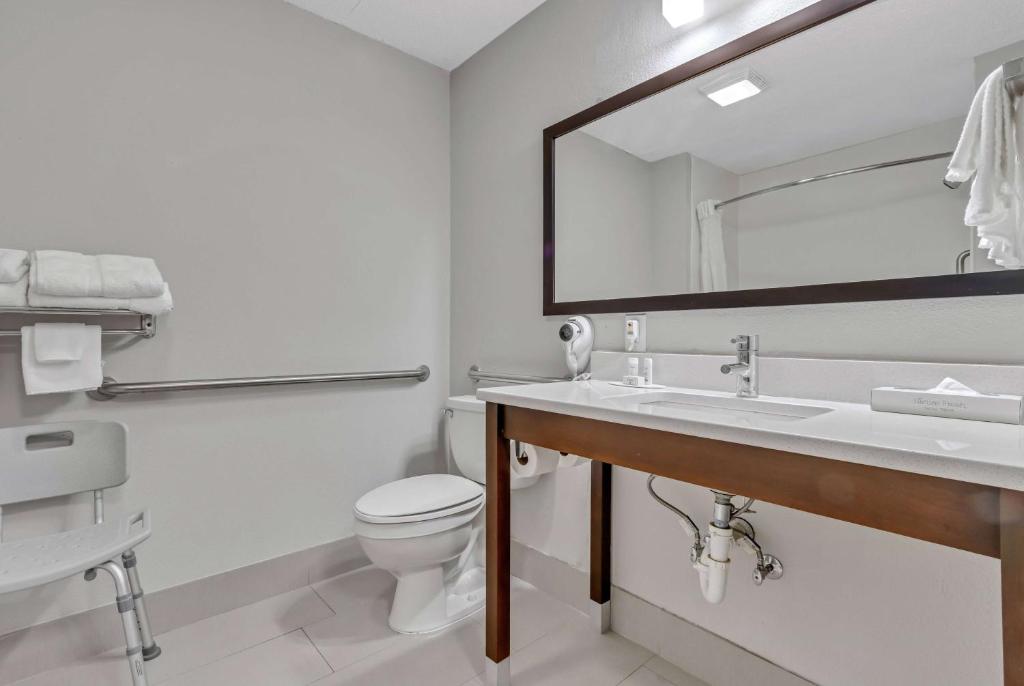Baymont by Wyndham N Myrtle Beach - Park & Sports Complex Area photo