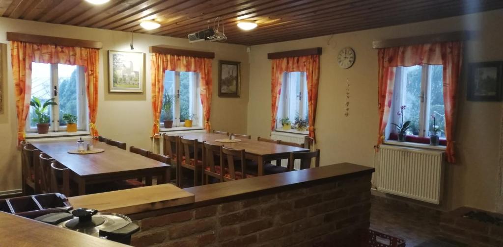 Restaurace v ubytování Chata v Záhoří
