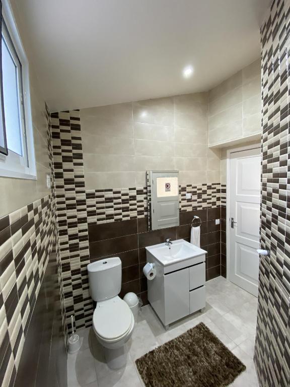 The Rock Guest House - 17