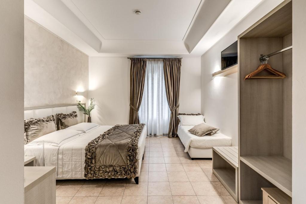 Artemisia Palace Hotel - Dreibettzimmer