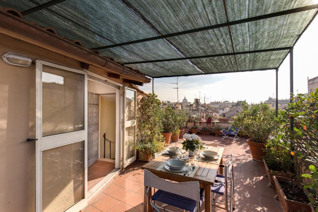 Amazing penthouse with terrace near Navona Square