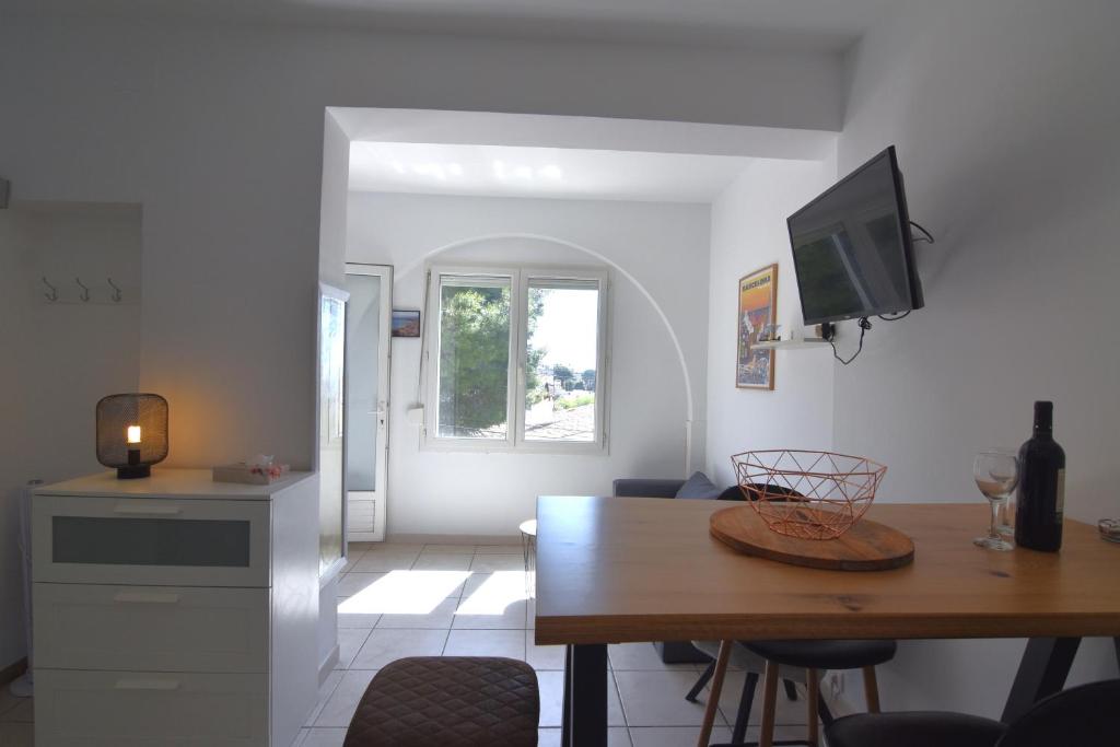 Televízia a/alebo spoločenská miestnosť v ubytovaní RNET - Casa del Sol Roses Costa Brava