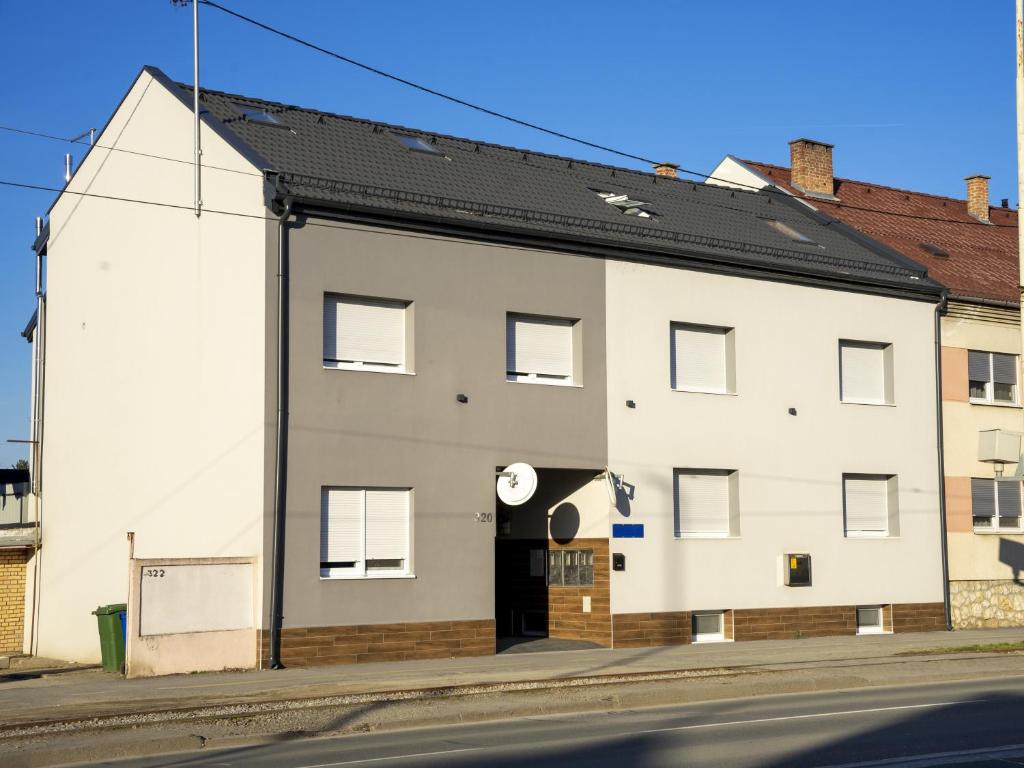 Budova, v ktorej sa apartmán nachádza