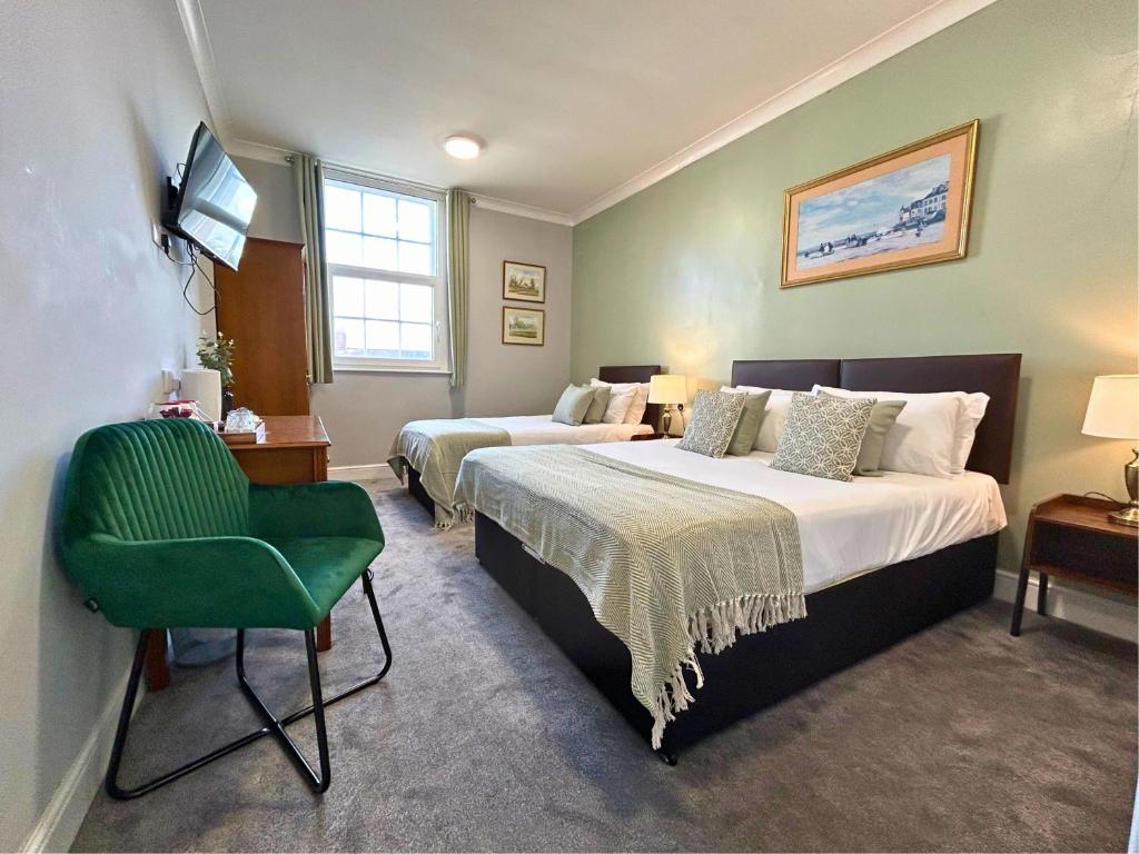 The Windmill Hotel - Alford - Standard Family Room
