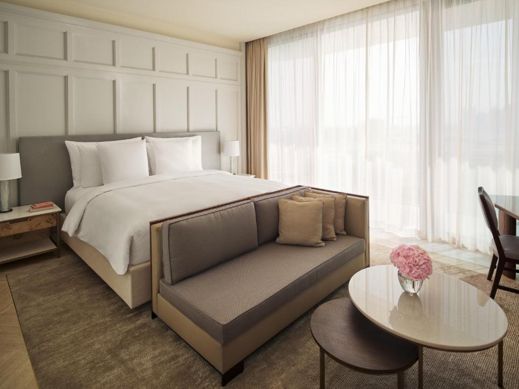 The Lana - Dorchester Collection photo 2