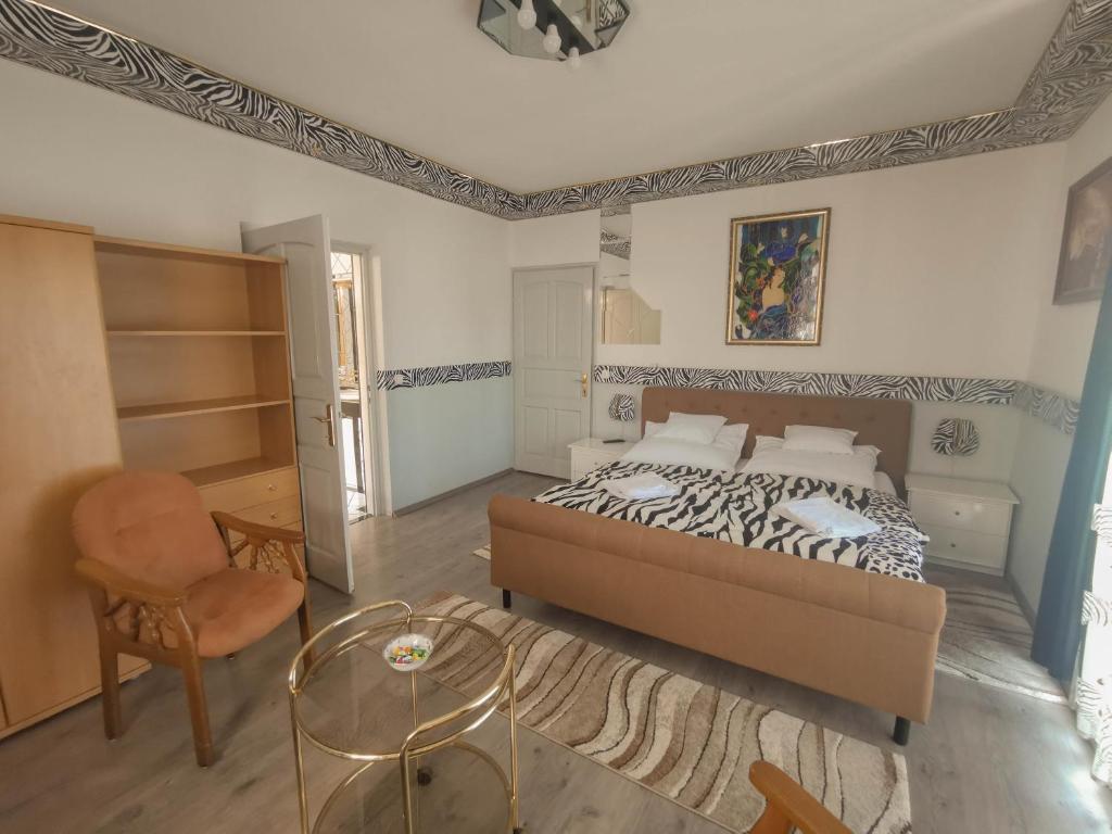 Hévíz Kristály Apartman - Resim 13