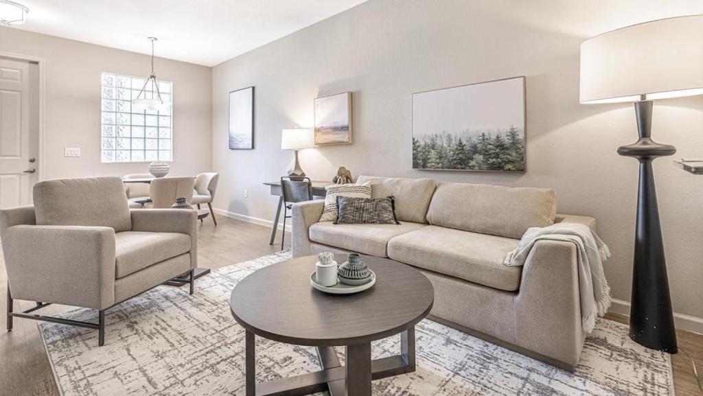 Landing Modern Apartment with Amazing Amenities (ID8053X00), Fort Myers