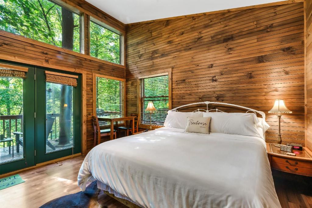 Rivers Edge Treehouses - Deluxe Double Room (2 Adultos + 1 Niño)
