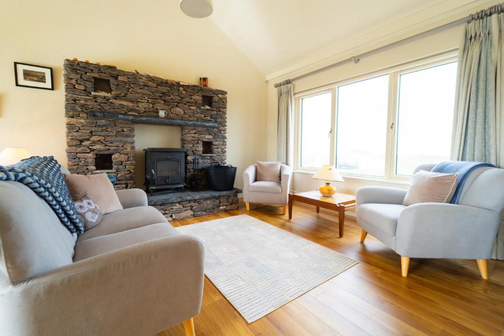 Tigh Gwen, Ballyferriter (updated prices 2024)