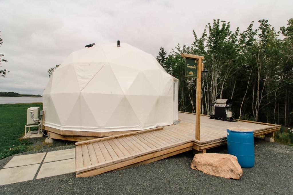 Příroda nedaleko luxury tent
