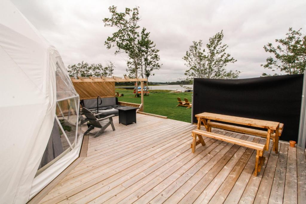 Příroda nedaleko luxury tent
