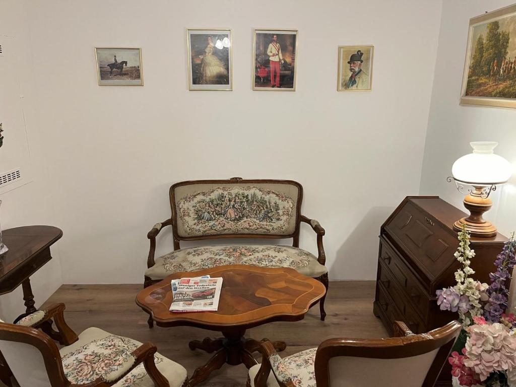 Posezení v ubytování City Hotel Post 11