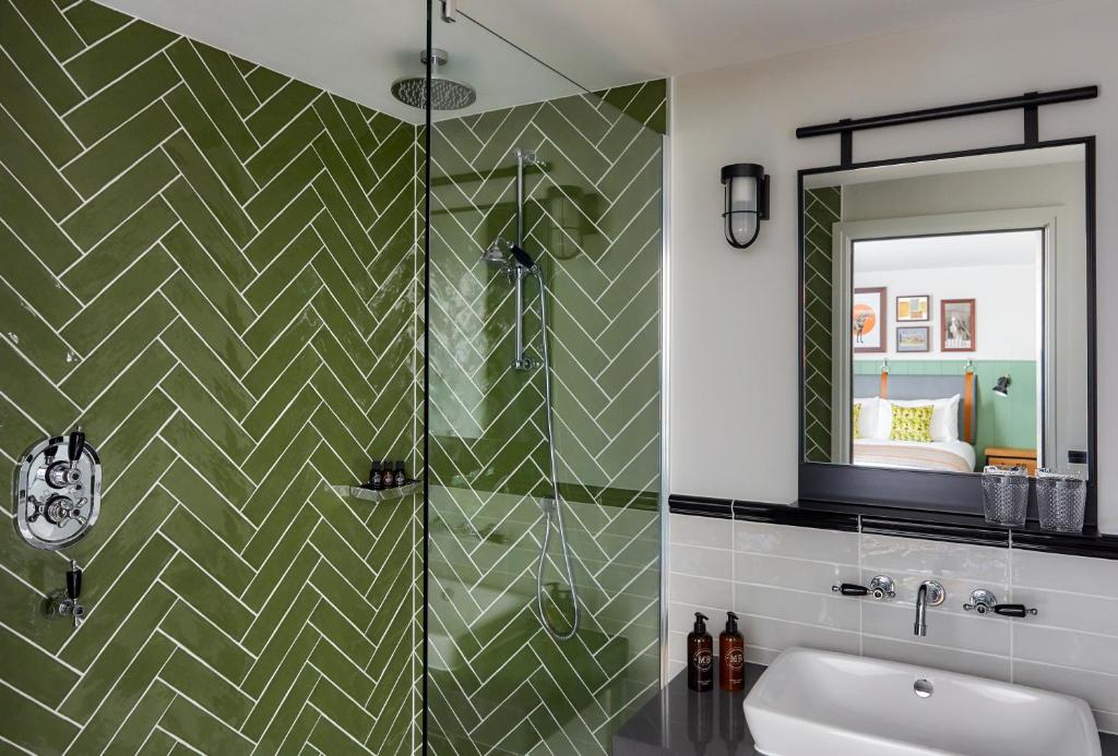 Hotel Indigo - Chester by IHG - Resim 17